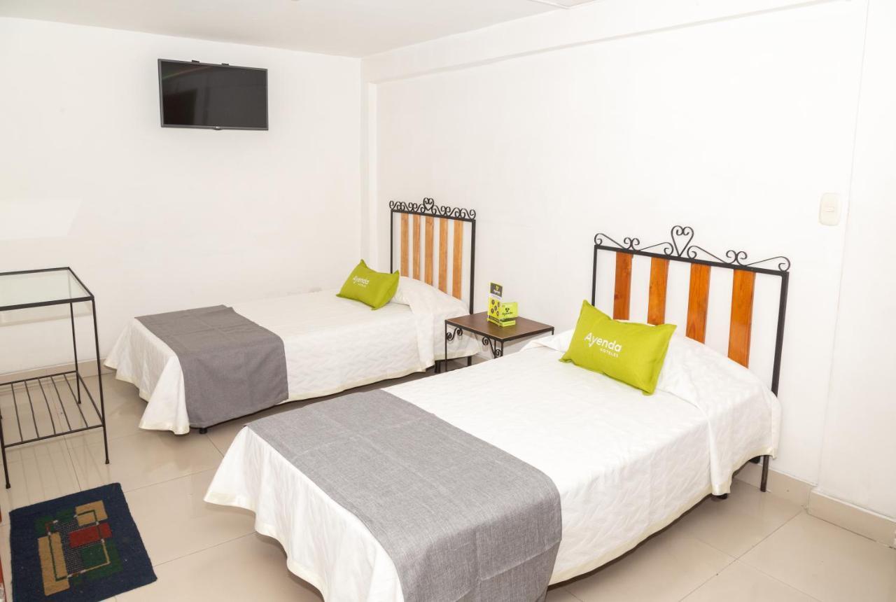 ホテル Ayenda 1131 Casa Valencia マニサレス エクステリア 写真